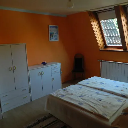 Emoke Haz Appartement *